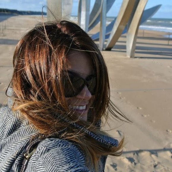 Meet your Posher, Mishelle - Picture 1 of 1